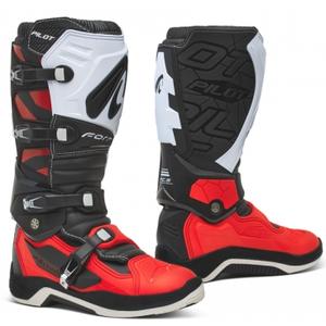 Forma Pilot must-valge-punased mootorrattasaapad