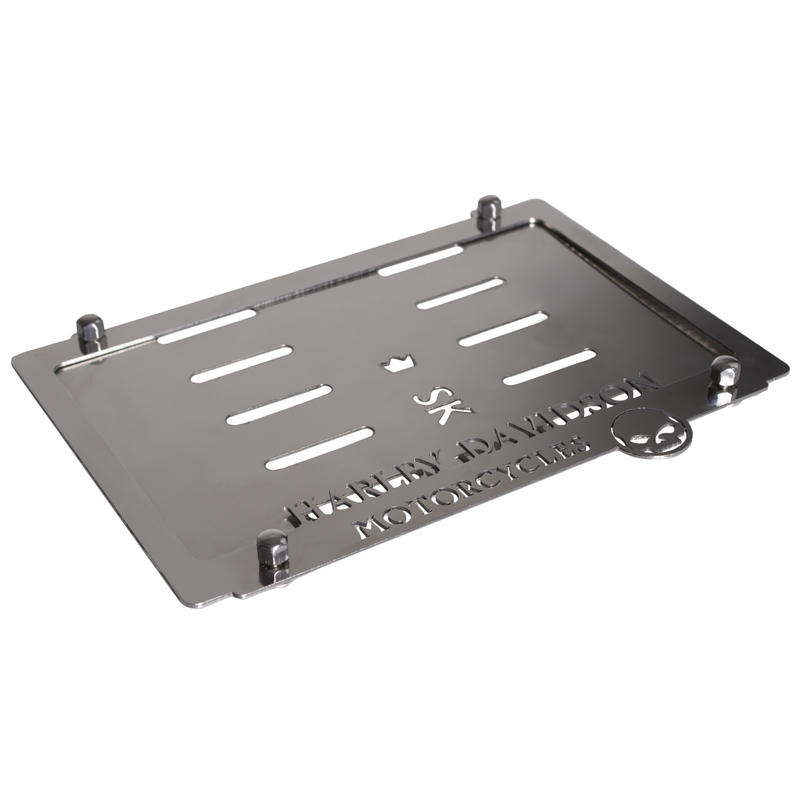 Roostevabast terasest pad alla numbrimärgi Harley Skull