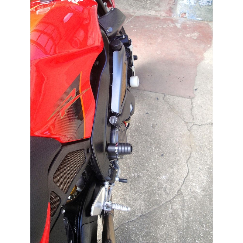 Aprilia TUONO 1000 (02-05) Arrow