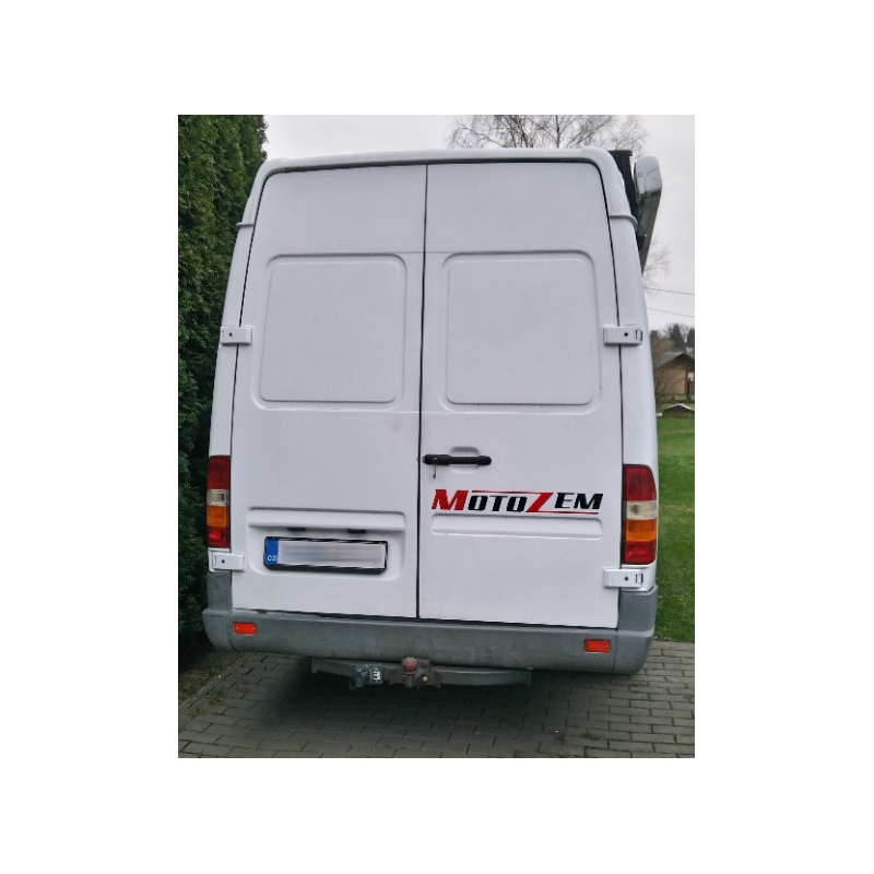 MotoZem logo kleebis must