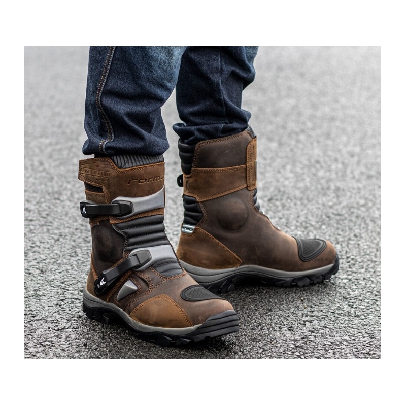 Moto kingad Forma Adventure Low WP pruun