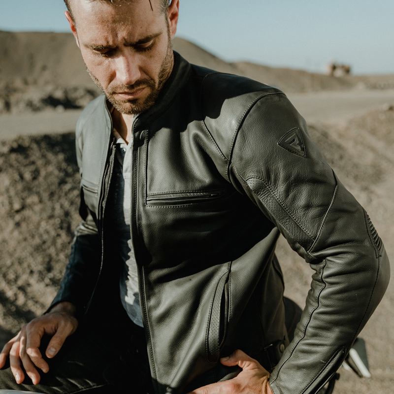 Bunda na motorku Rebelhorn Runner III černá výprodej