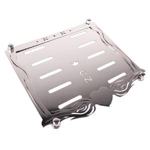 Roostevabast terasest alus CZ numbrimärgi all Süda