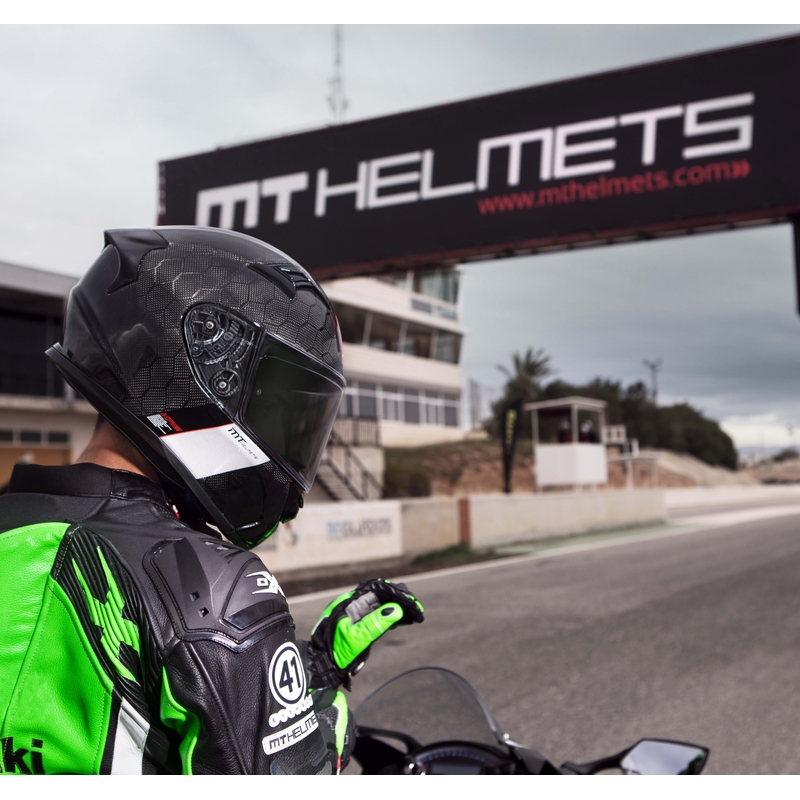 Integrální přilba na motorku MT Kre Snake Carbon