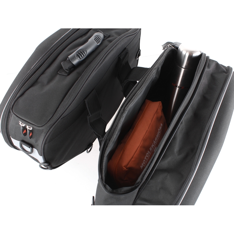 Street Racer reisimootorratta kotid