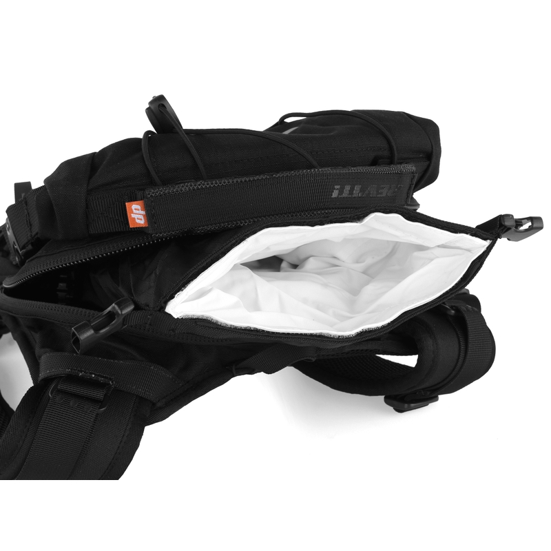 Revit Barren H2O seljakott 18 l must