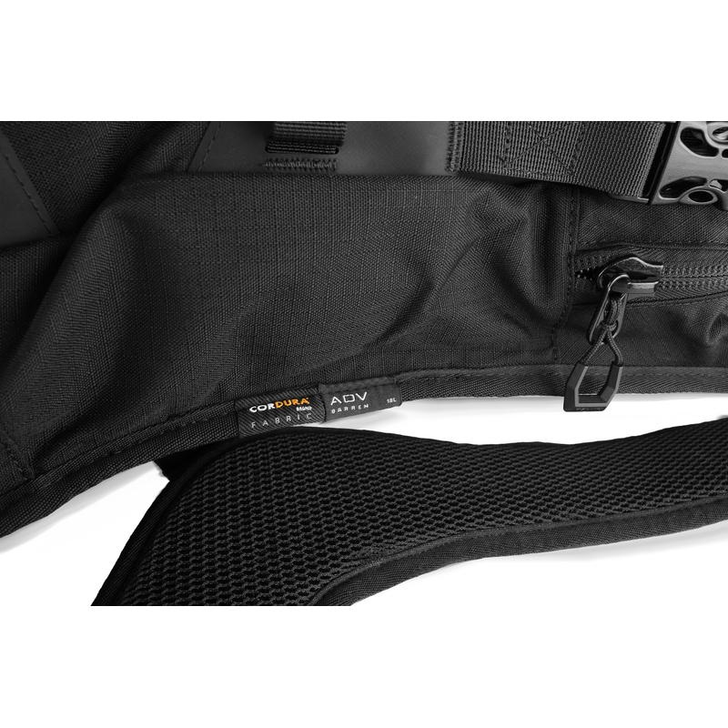 Revit Barren H2O seljakott 18 l must
