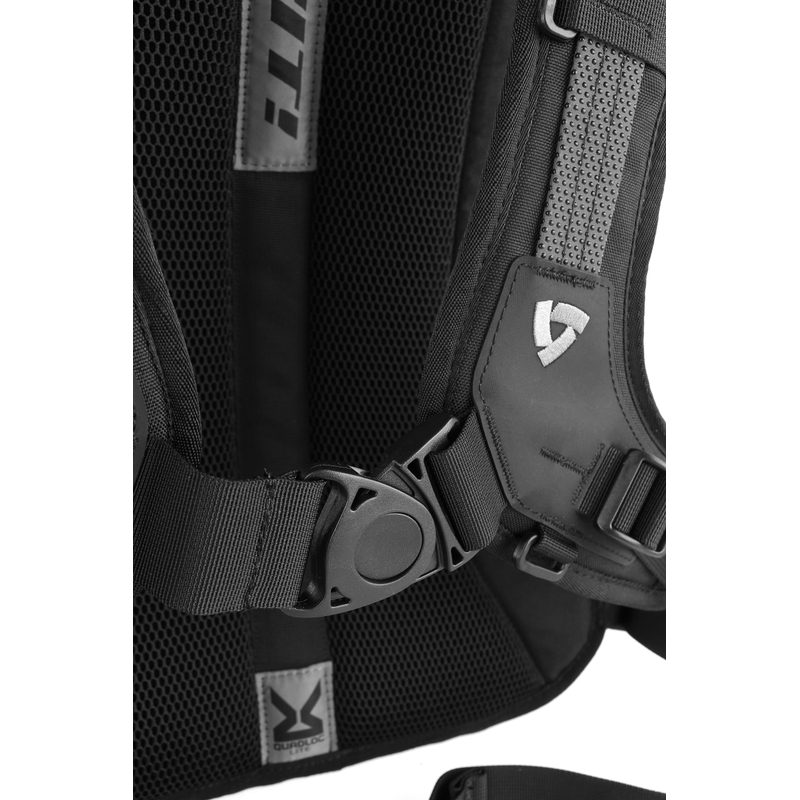 Revit Barren H2O seljakott 18 l must