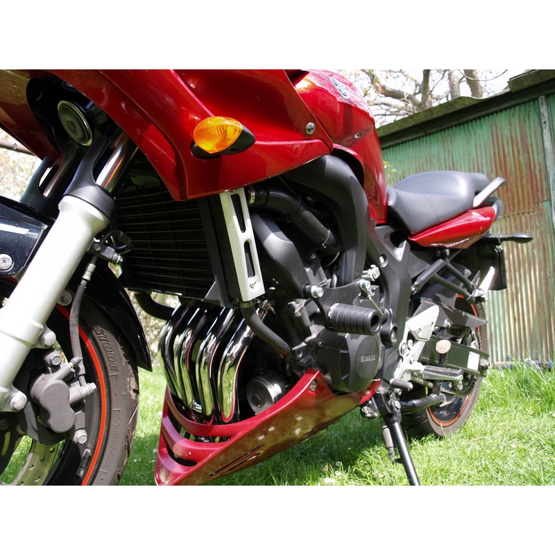 Yamaha FZ6 S2 (06-) (must raam) Gatling