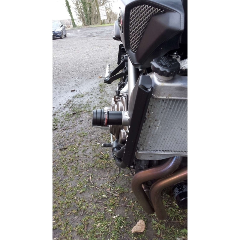 Yamaha MT-09/XSR 900 jednobodová sada Arrow