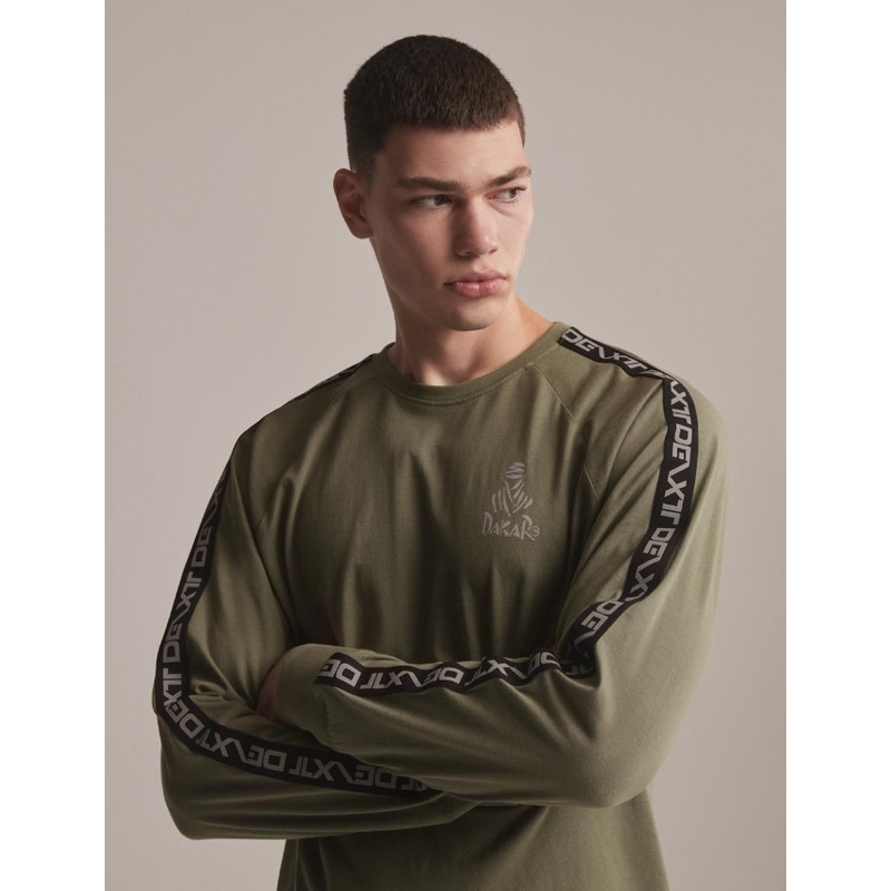 Pikkade varrukatega T-särk DAKAR DKR LG STRAP khaki värvi