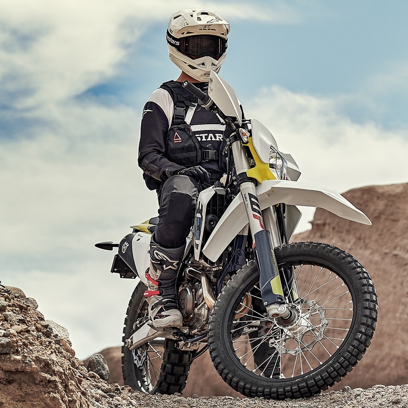 Seljakott Alpinestars Techdura Tactical must ja valge 9 l