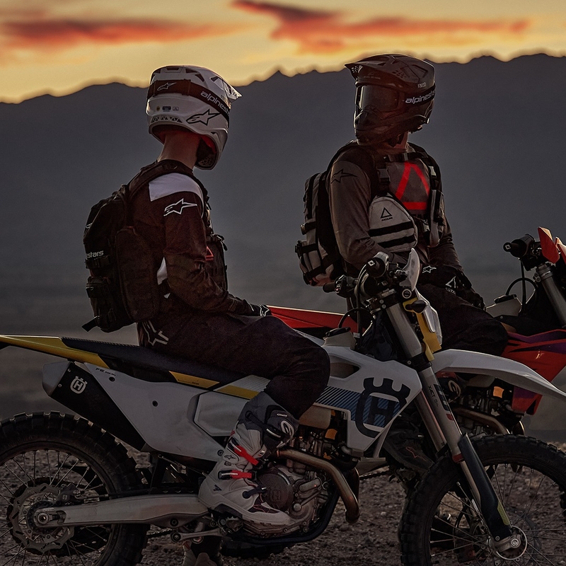 Seljakott Alpinestars Techdura Tactical must ja valge 9 l