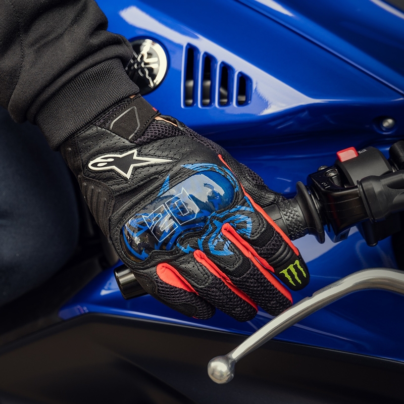 Alpinestars SMX-1 Air 2 Monster FQ20 must-punane-sinine-valge-roheline mootorratta kindad