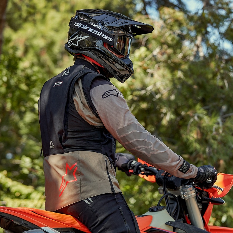 Alpinestars Techdura must ja pruun mootorratta jakk