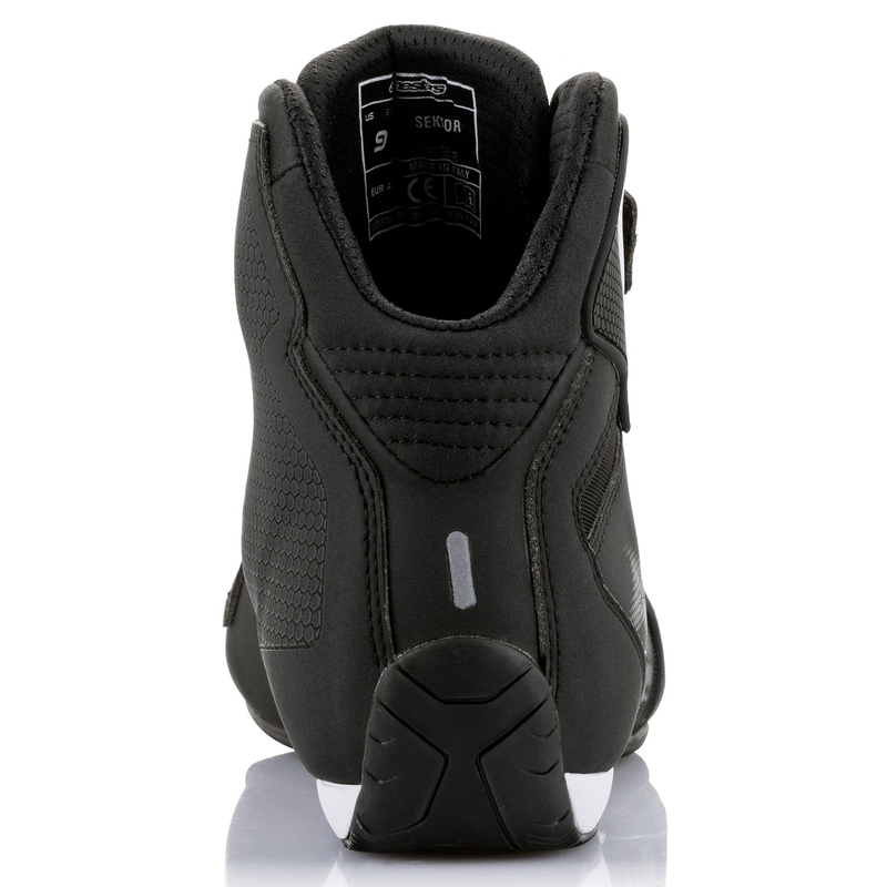 Alpinestars Sector Must-valge mootorratta saapad