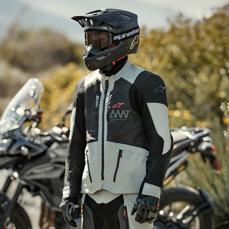 Alpinestars Amt 7 Air helehall-must mootorratta jope