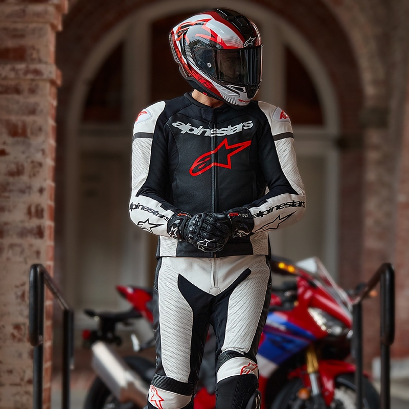 Alpinestars GP Force Lurv valge-must-floo punane kaheosaline nahast kombinesoon