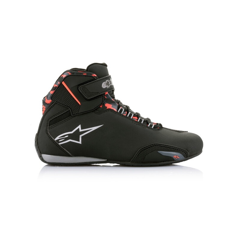 Alpinestars Sektor veekindlad must-punane-hall-toonekollane mootorratta saapad