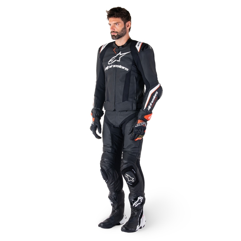 Alpinestars Missile 3 Ignition must-valge nahast mootorratta jakk