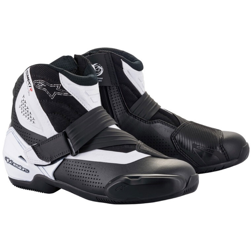 Alpinestars SMX-1 R ventileeritavad must-valged mootorratta saapad