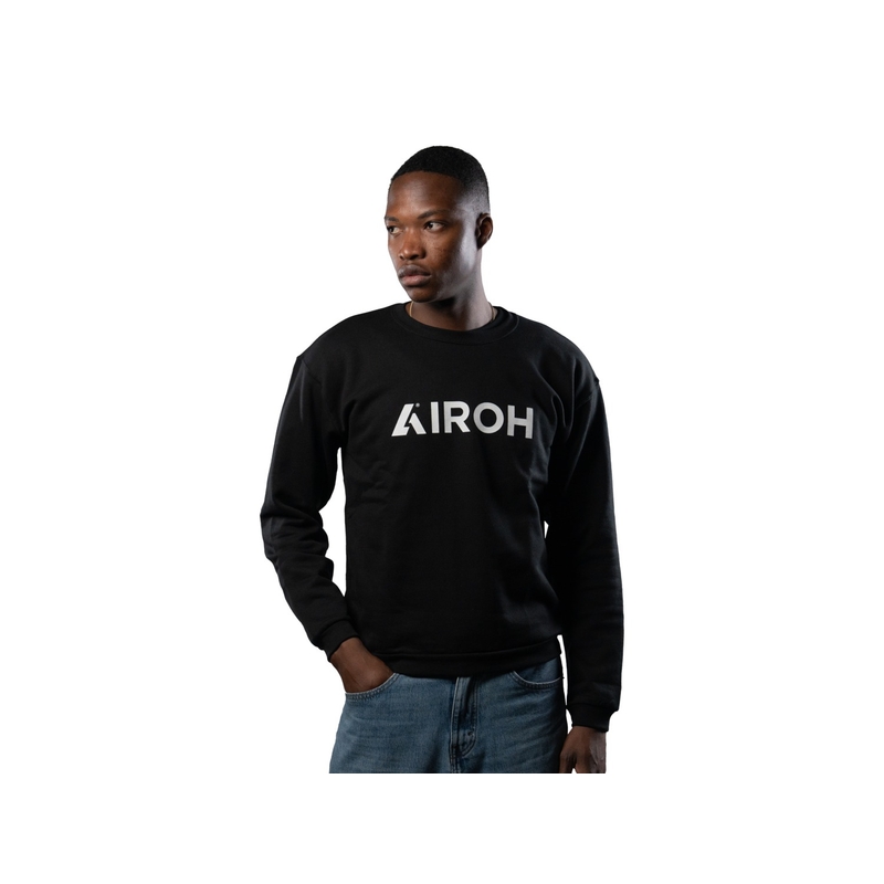 Kapuutsiga Airoh must