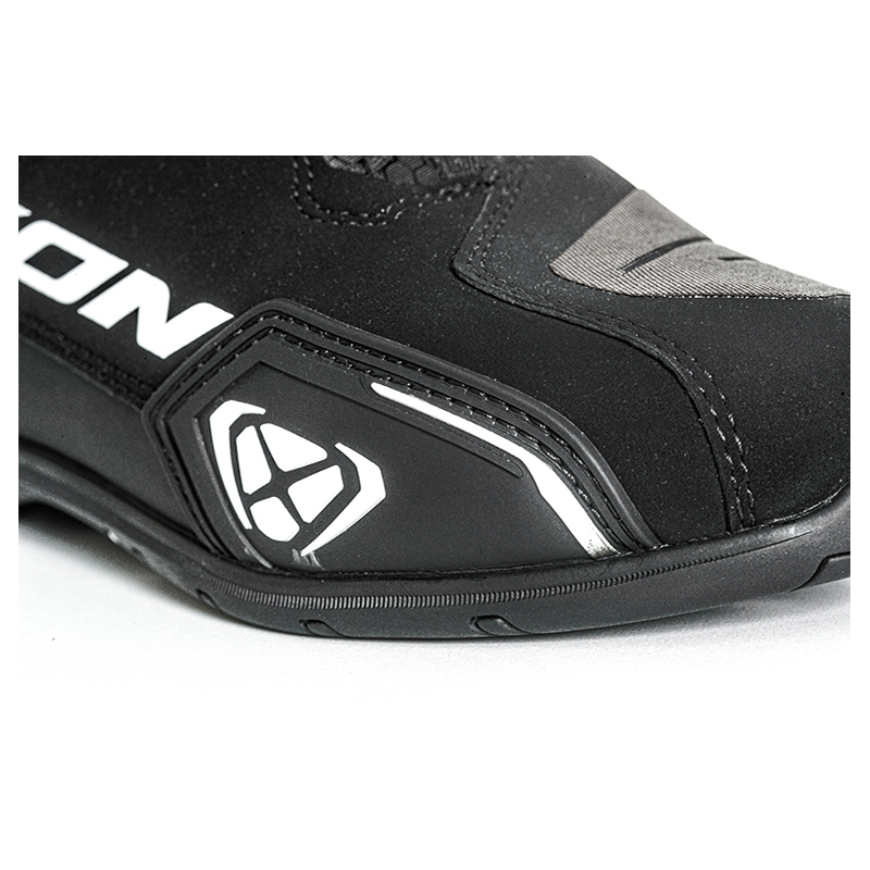 Naiste IXON Bull 2 WP must-valged mootorratta saapad