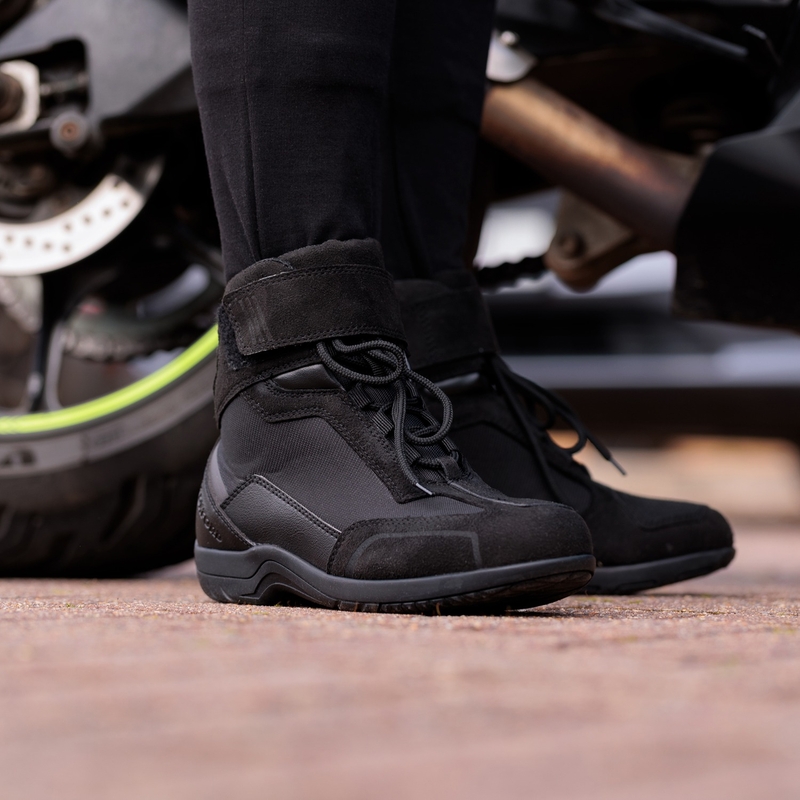 Naiste Oxford Spartan Air Mustad mootorrattajalatsid