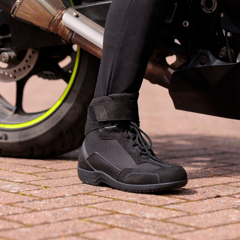 Naiste Oxford Spartan Air Mustad mootorrattajalatsid