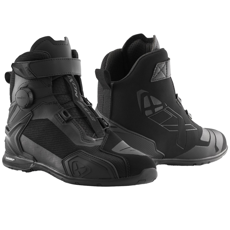 IXON Bull 2 Air mustad mootorratta saapad