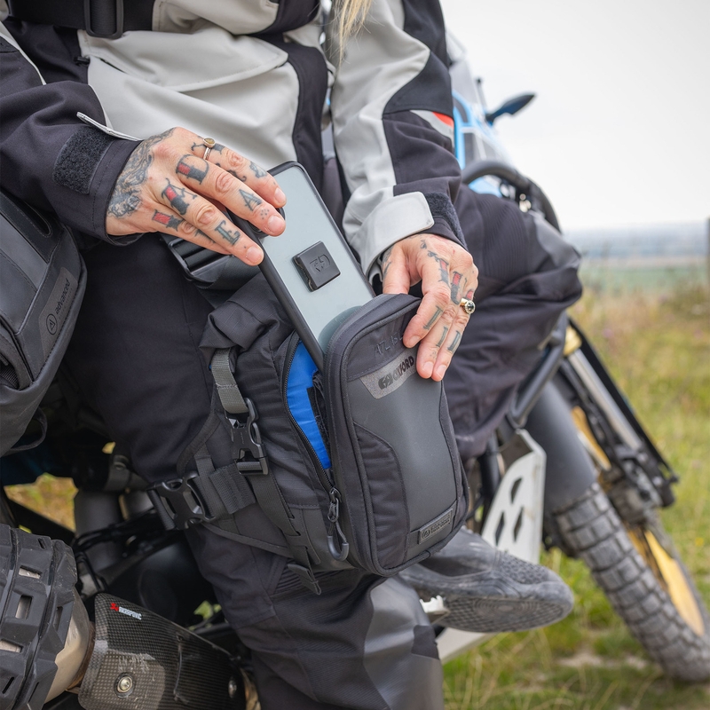 Oxford Atlas L-2 must 2 l reietasku