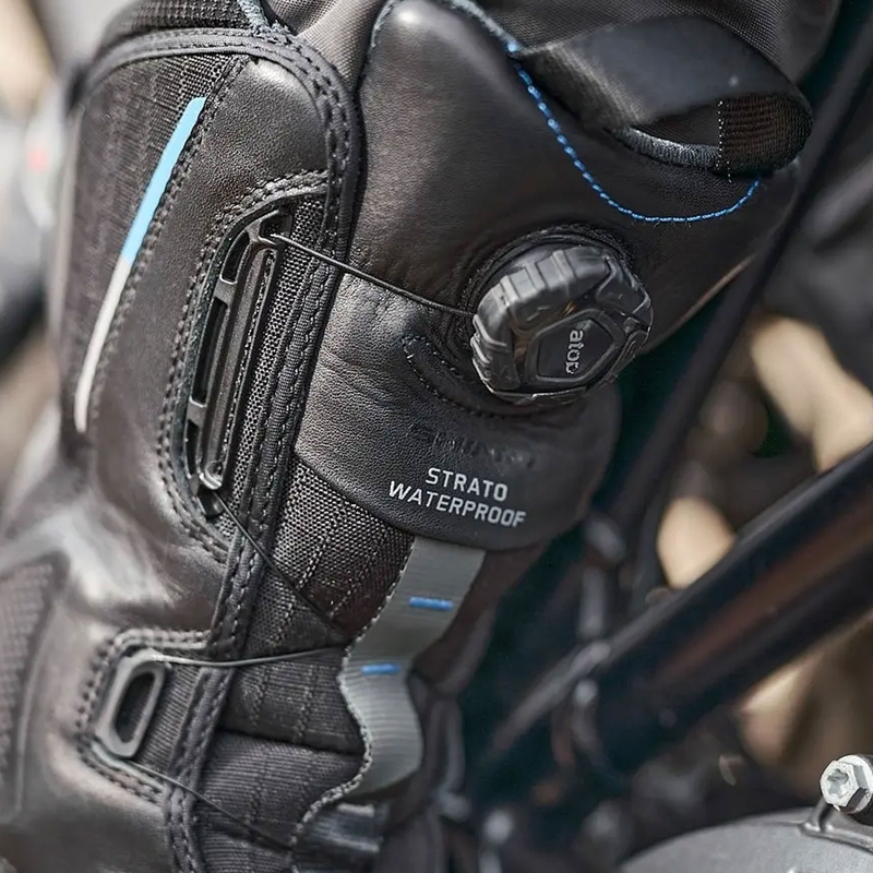 Shima Strato WP mustad mootorratta saapad