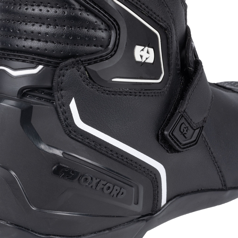 Oxford Omega Air lühikesed mustad mootorrattasaapad