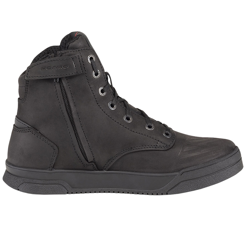 Forma City Dry mustad mootorratta saapad