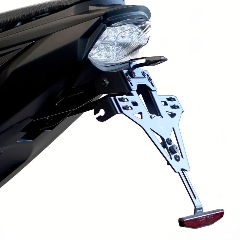 Numbrimärkide hoidja koos valgustusega Highsider Akron RS PRO Suzuki GSX-S 750 must