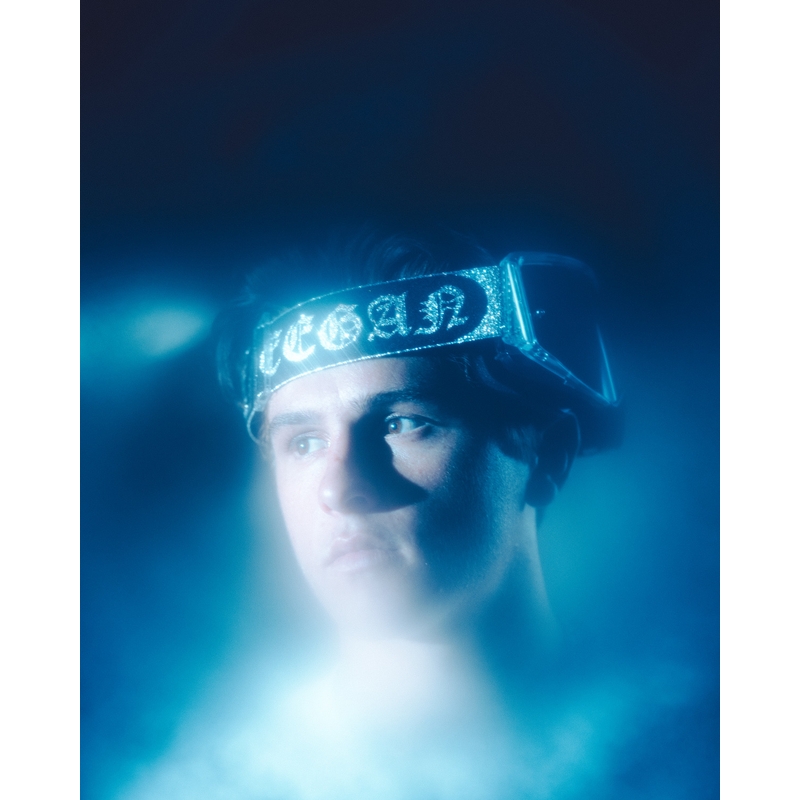 Alpinestars Supertech Vision DNGR38 XXV mustad ja hõbedased motokrossiprillid peegelpeegliga hõbedase pleksiga.