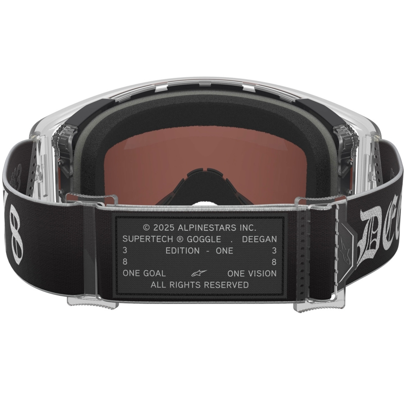 Alpinestars Supertech Vision DNGR38 XXV mustad ja hõbedased motokrossiprillid peegelpeegliga hõbedase pleksiga.