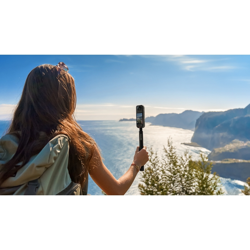 Insta360 X4 mootorratta komplektiga aktsioonikaamera must
