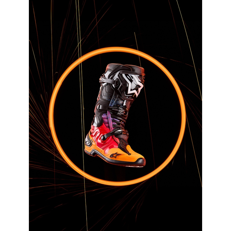Alpinestars Tech 10 Limited Edition Black Hole mootorrattasaapad mustad