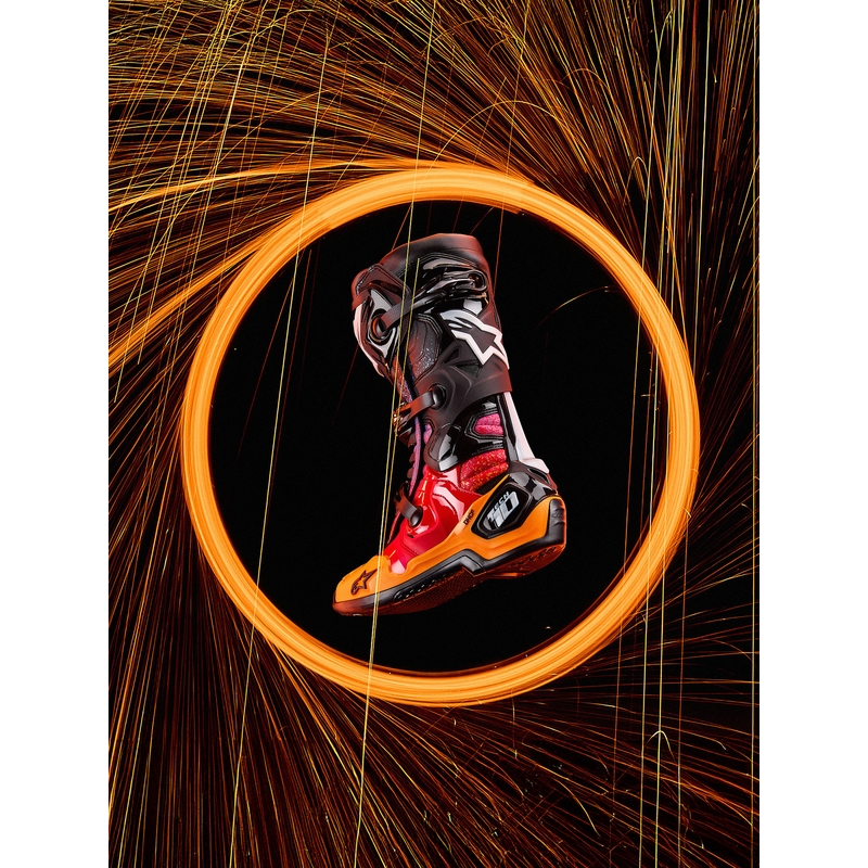Alpinestars Tech 10 Limited Edition Black Hole mootorrattasaapad mustad