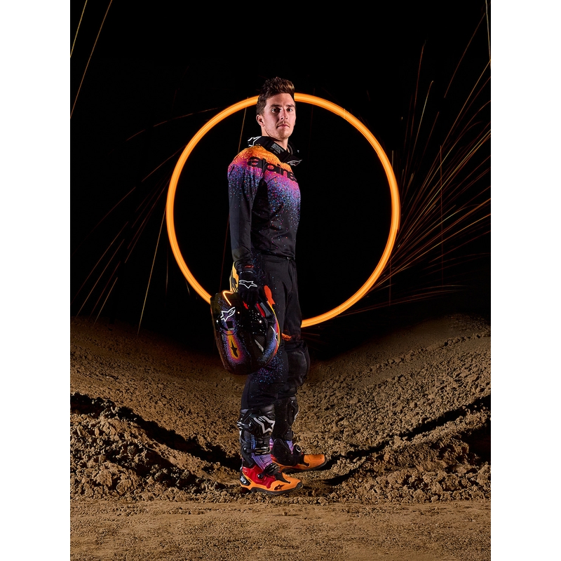 Alpinestars Supertech piiratud väljaande Black Hole motokrossisärk must
