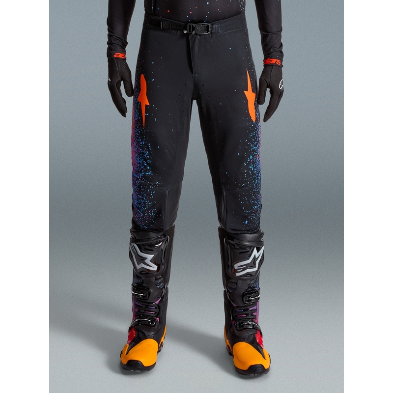 Alpinestars Supertech Limited Edition musta auguga motokrossipüksid - mustad