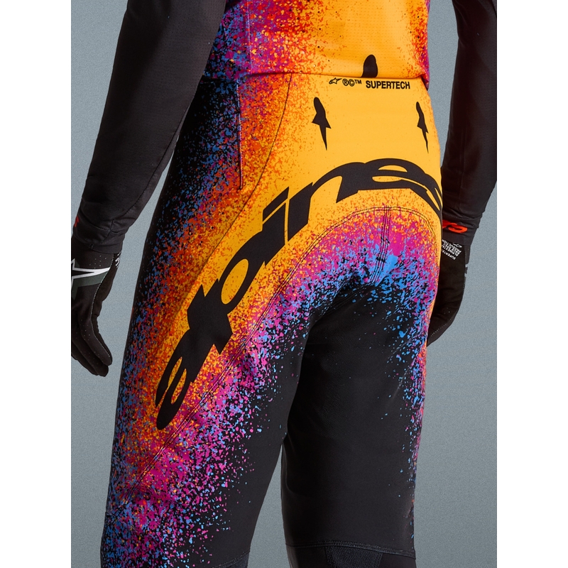 Alpinestars Supertech Limited Edition musta auguga motokrossipüksid - mustad
