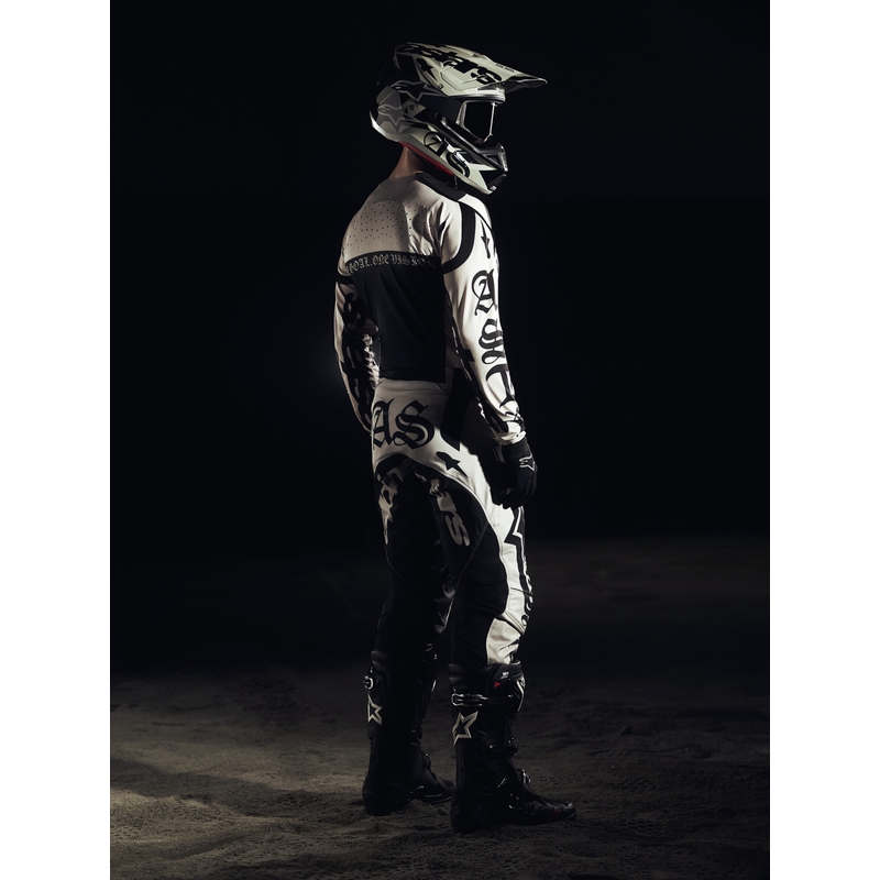 Alpinestars Supertech S-M7 limiteeritud väljaande motokrossikiiver Wolf Dust liiva-must