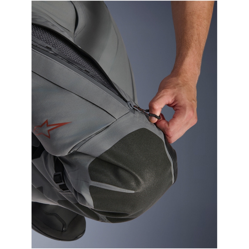 Alpinestars Nazca 3L Gore-Tex PRO lühikesed mootorrattapüksid, tumehall-mustad