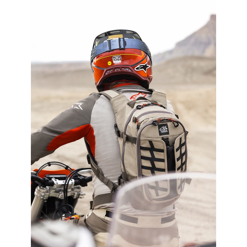 Alpinestars AT-15 mootorratta seljakott must-hall 15 l