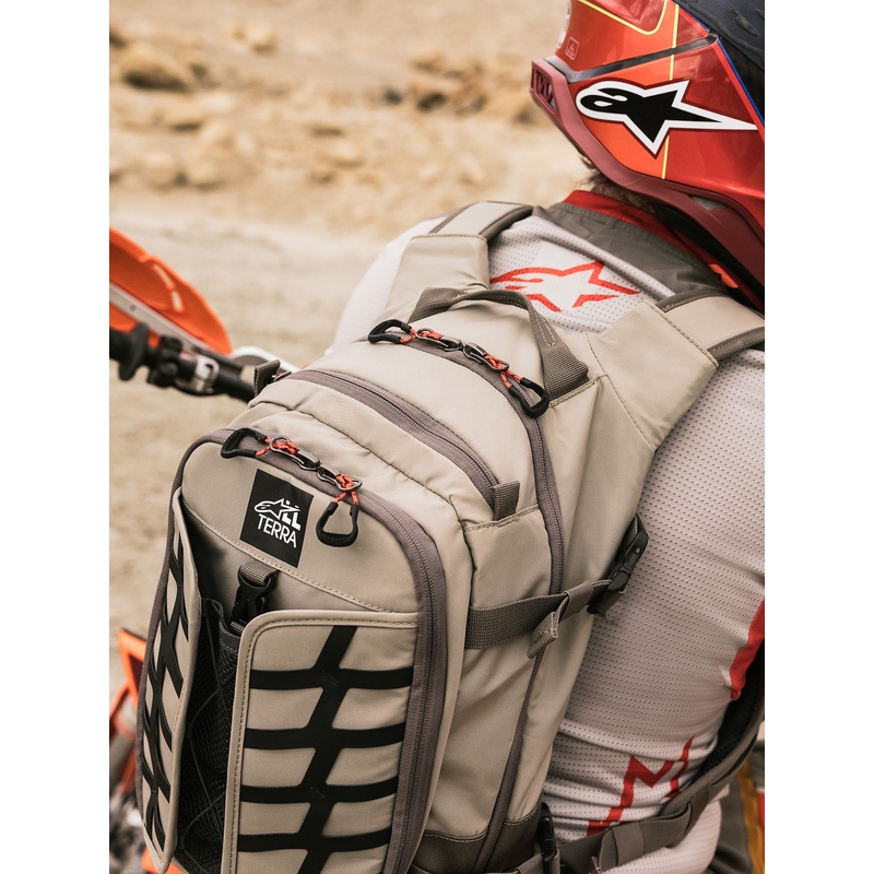 Alpinestars AT-15 mootorratta seljakott must-hall 15 l