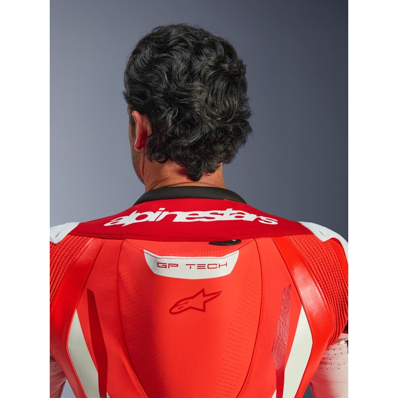 Alpinestars GP TECH V5 ühes tükis mootorratta nahkkombinesoon fluo punane-punane-valge