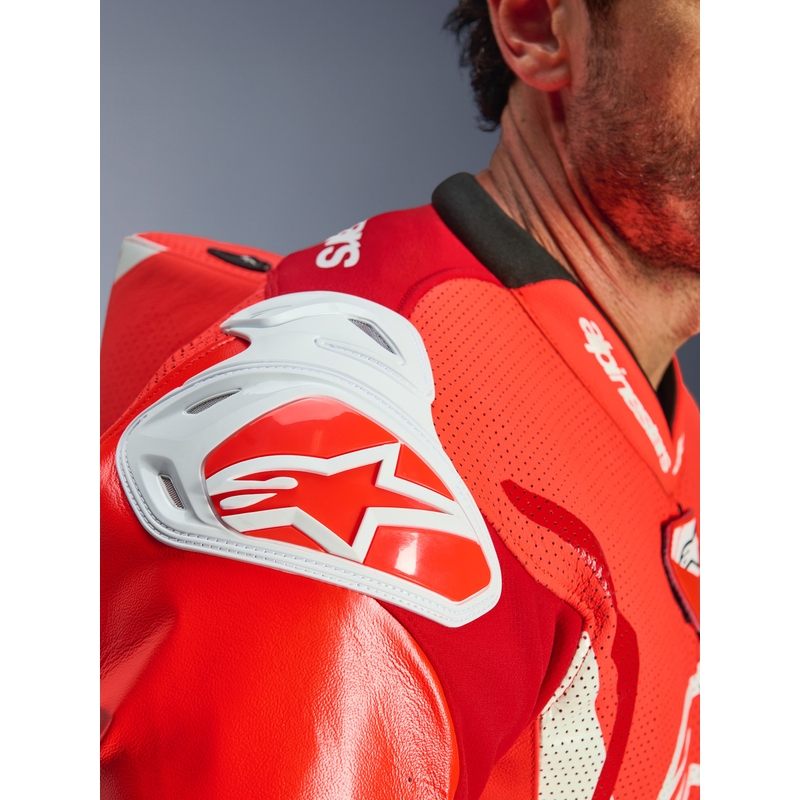 Alpinestars GP TECH V5 ühes tükis mootorratta nahkkombinesoon fluo punane-punane-valge