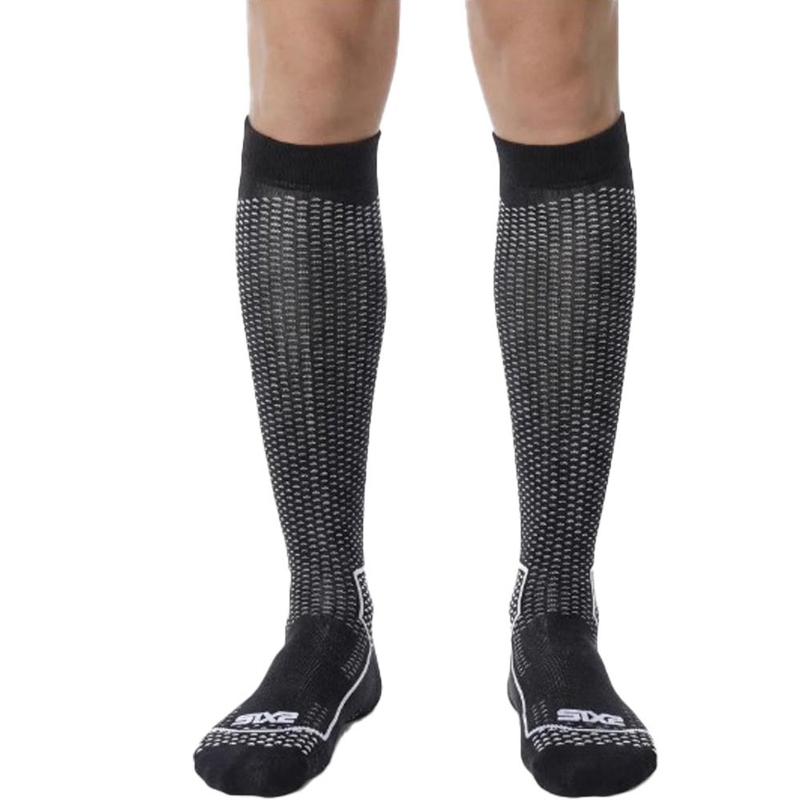Funktsionaalsed põlvikud SIXS LONG V3 mustad süsinikkiust